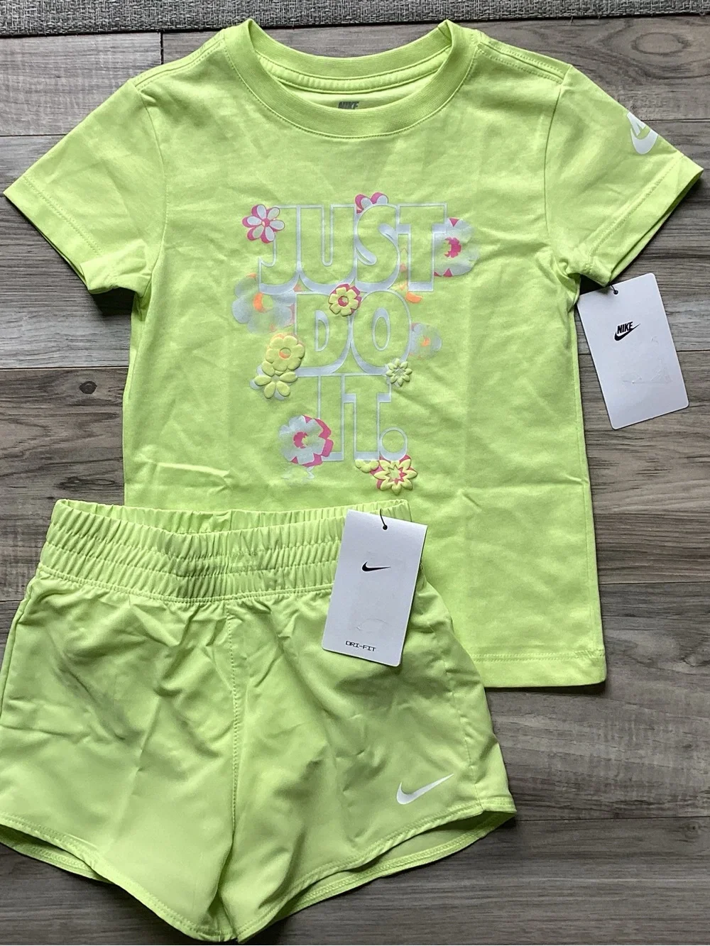 Nike Girls Tee & Shorts outfit size 5(NWT) ~PRICE FIRM, NO OFFERS~ - Picture 1 of 4